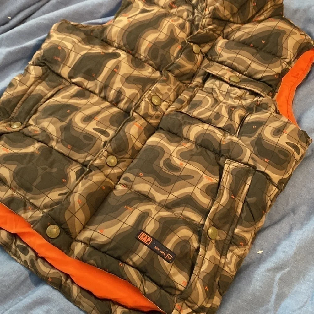 Gap kids puffer compass vest medium (8)